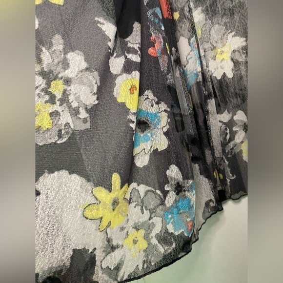 Ali Miles sheer cardigan. Size Petite Large. Multicolored florals on bl… - Picture 3 of 6